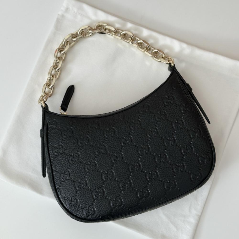 Classic Shoulder Bag