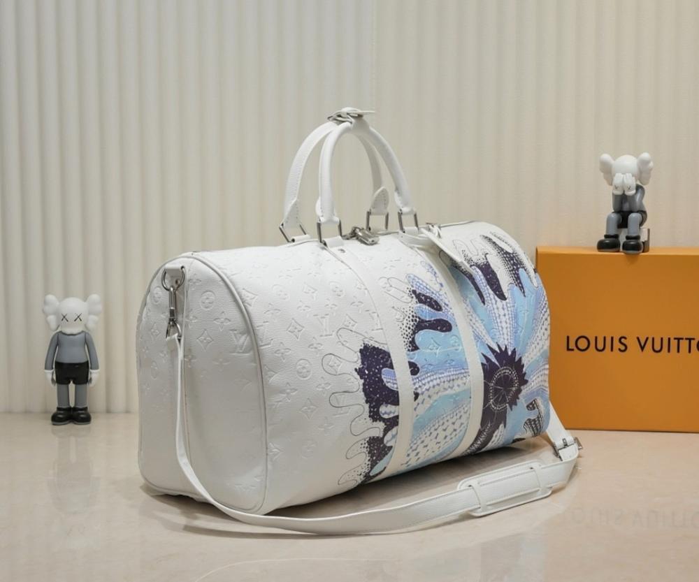 Stylish White Leather Travel Bag – Limited Edition