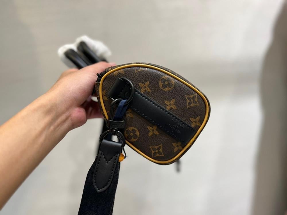 Stylish Leather Travel Bag – Limited Edition
