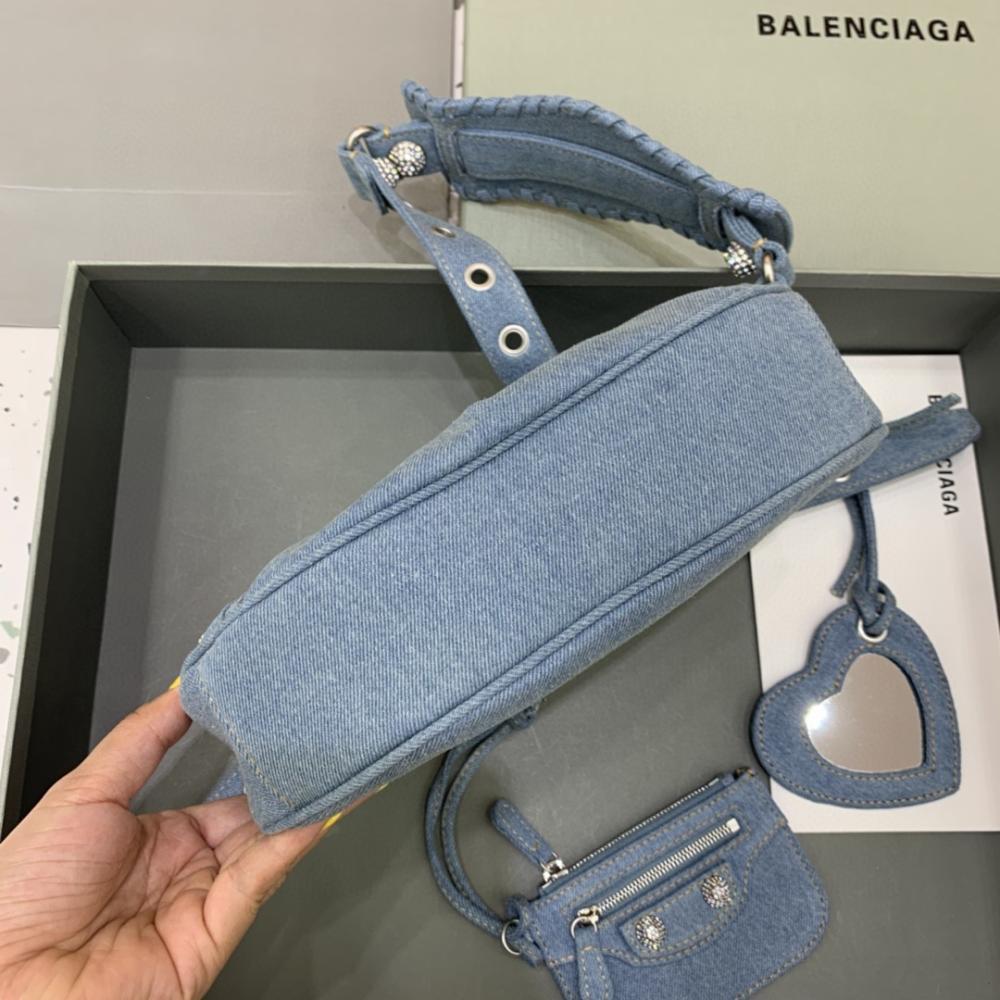 Modern Shoulder Bag