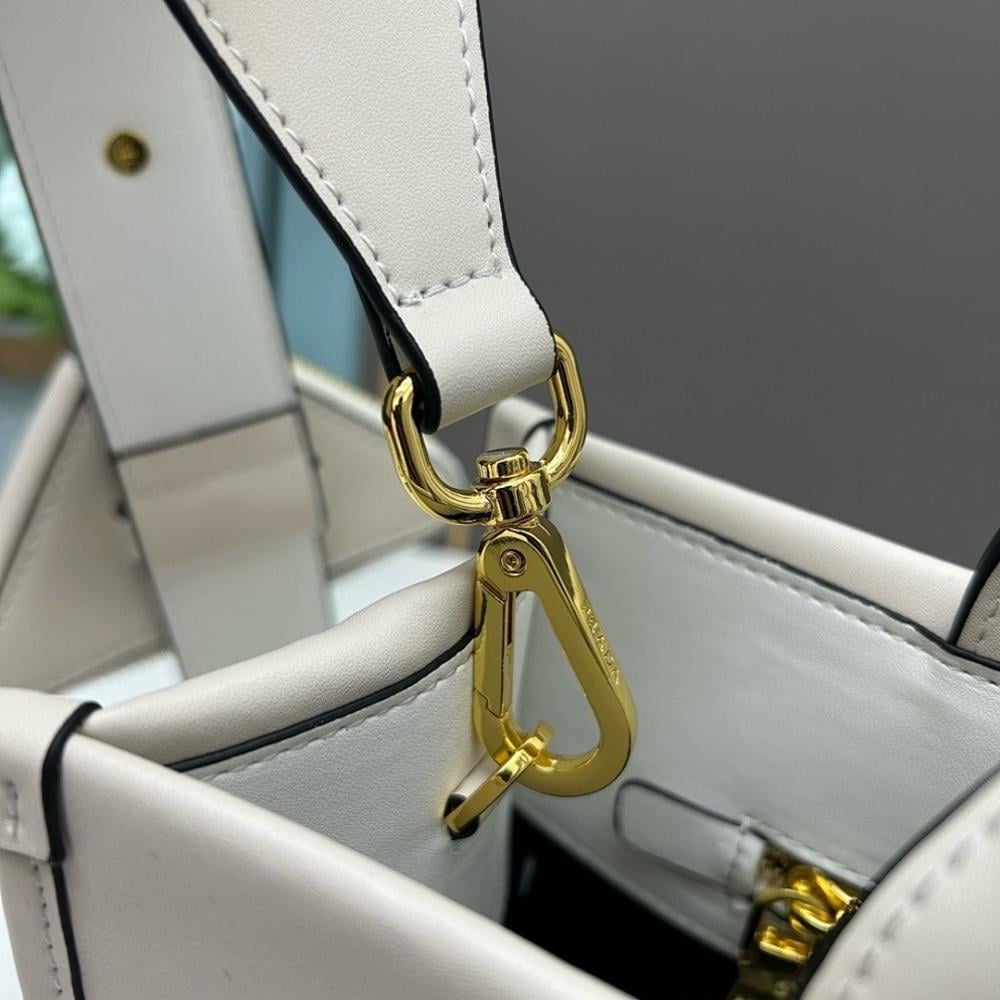Italian-Inspired Stylish Leather Shoulder Bag