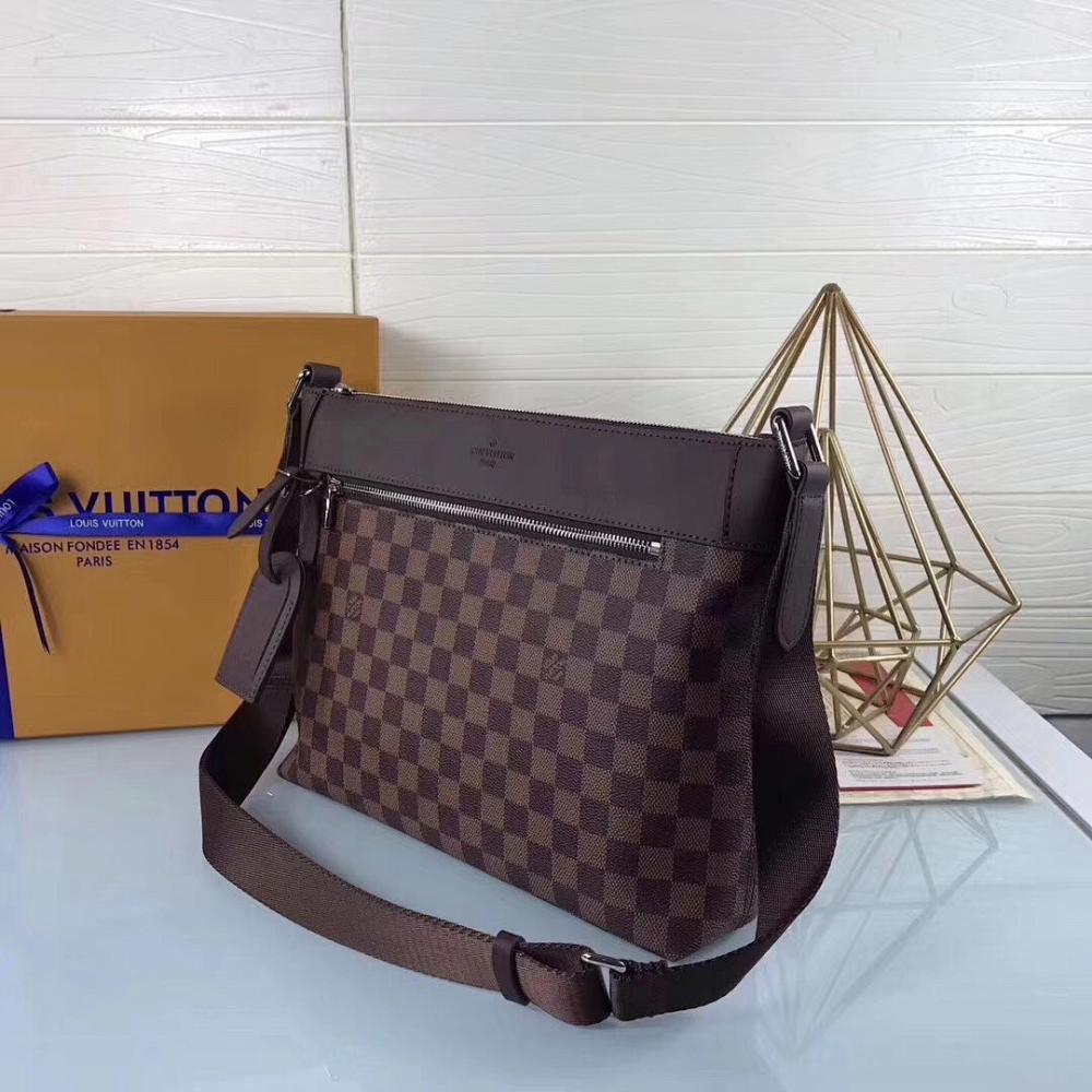 Stylish Leather Shoulder Bag – Limited Edition