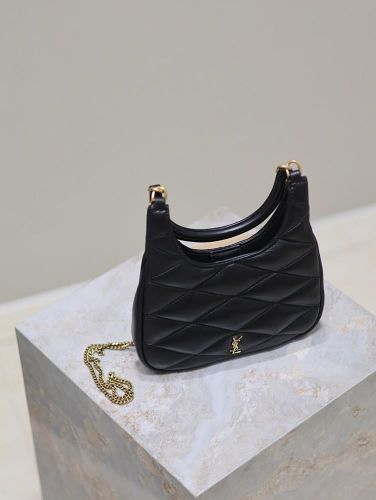 Stylish Lambskin Shoulder Bag – Limited Edition
