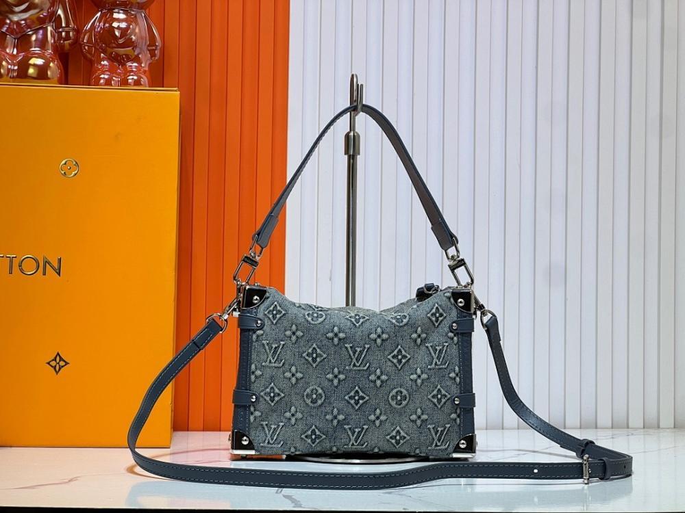 Classic Elegant Leather Shoulder Bag – Limited Edition