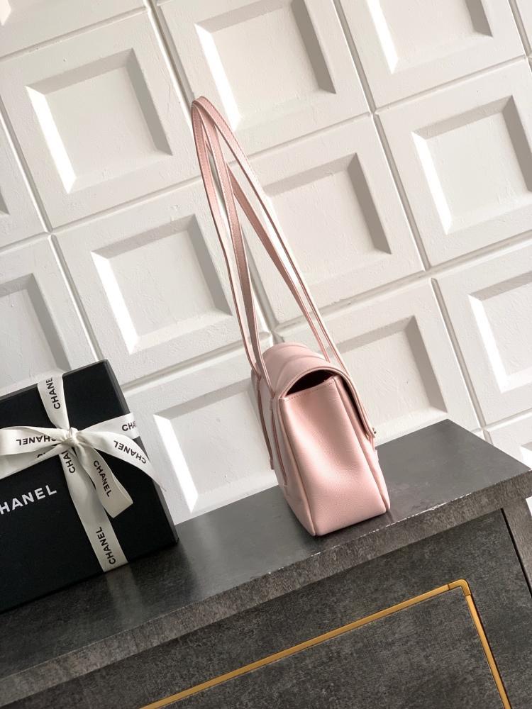 Classic Leather Shoulder Bag
