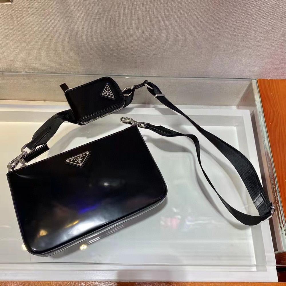 Elegant Shoulder Bag