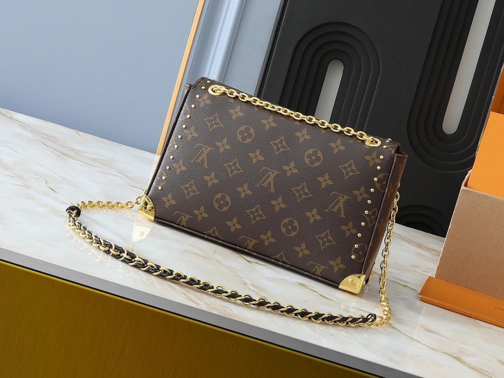 Stylish Monogram Travel Bag – Limited Edition