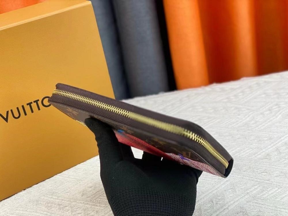 Luxury Elegant Gold Calfskin Wallet