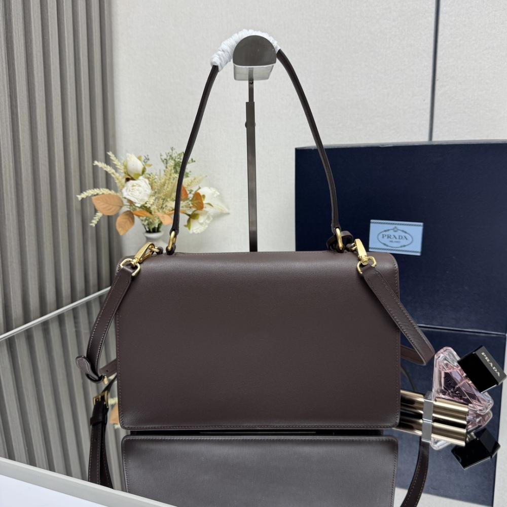 Classic Shoulder Bag