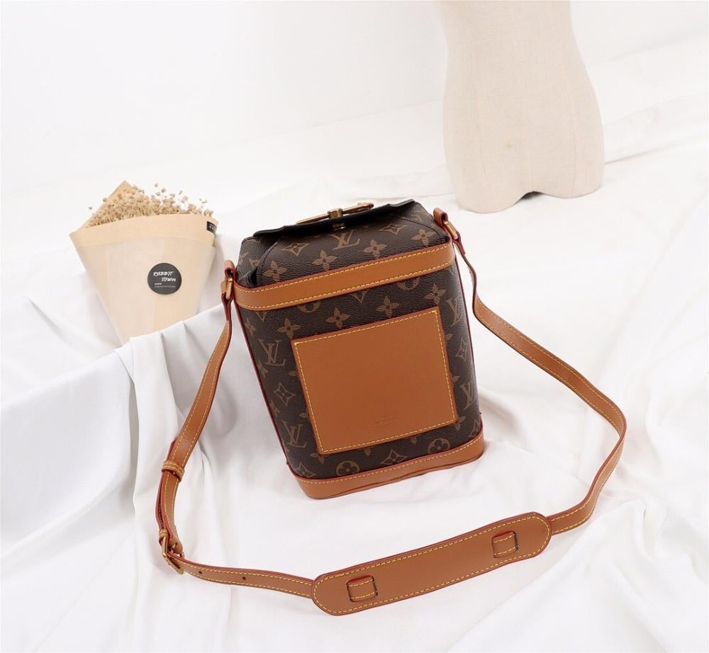 Stylish Monogram Leather Shoulder Bag – Limited Edition
