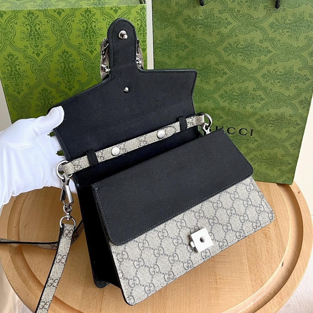 Elegant Shoulder Bag – Special Edition
