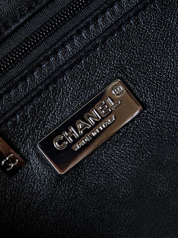 Elegant Shoulder Bag