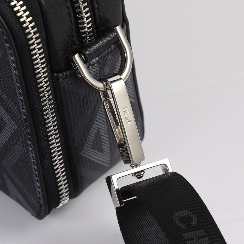 Arco Leather Top Handle Bag