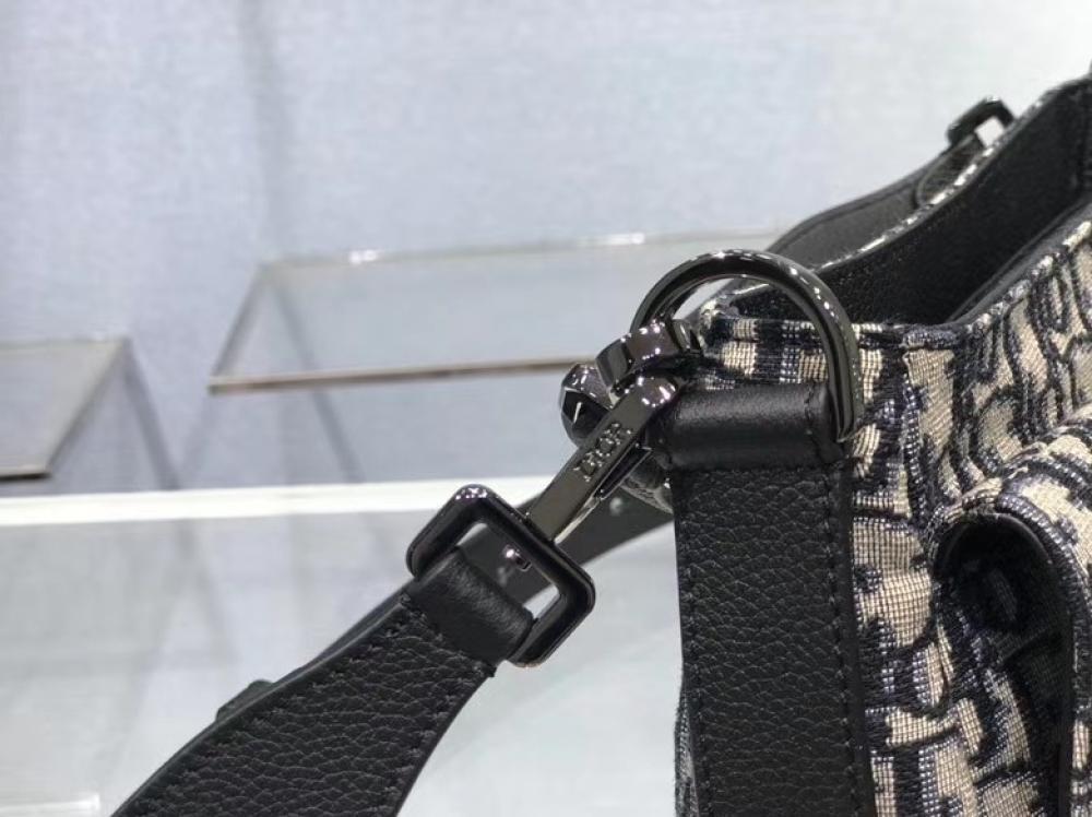 Elegant Shoulder Bag