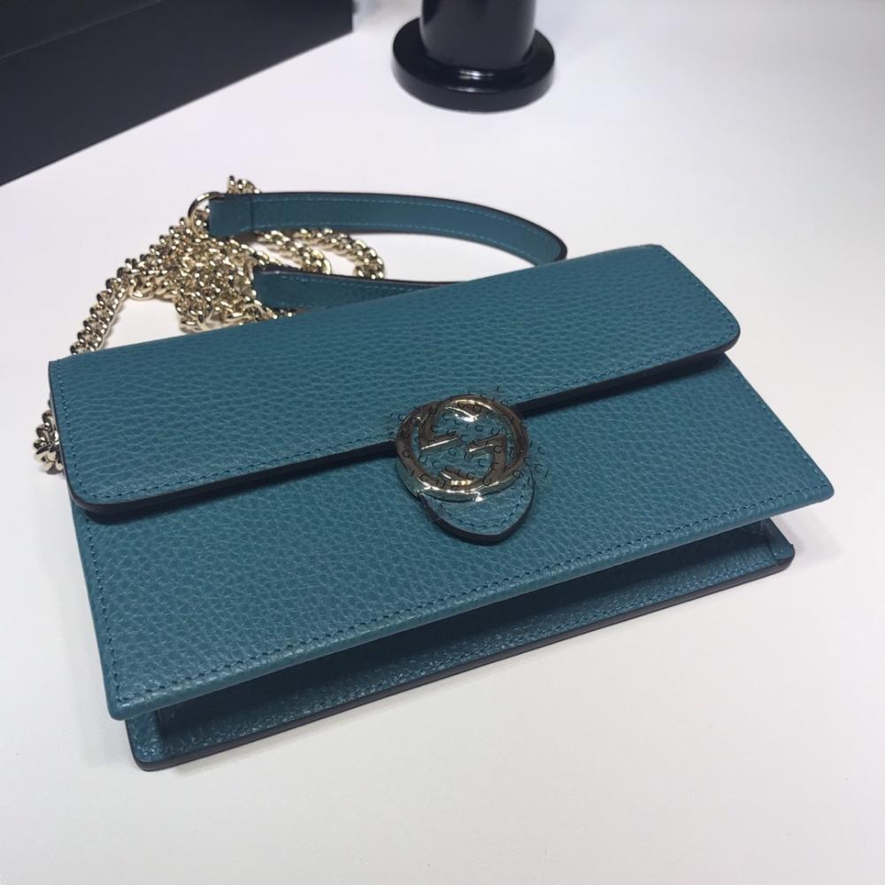 Classic Shoulder Bag