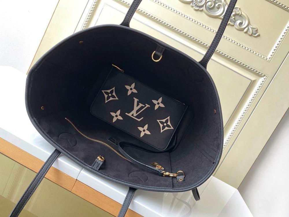 Classic Modern Leather Shoulder Bag
