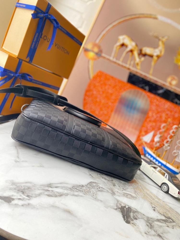 Italian-Inspired Elegant Calfskin Shoulder Bag