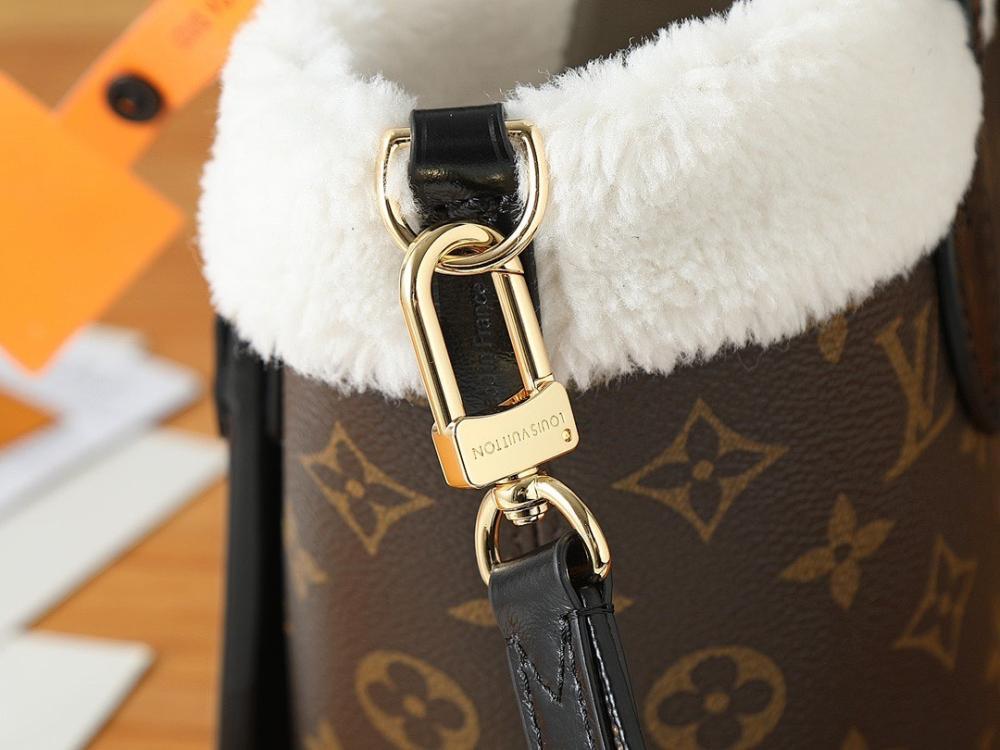 Neverfull Monogram Lambskin Shoulder Bag