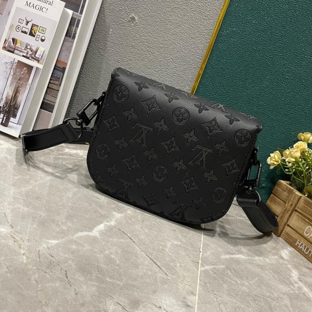 Luxury Stylish Leather Shoulder Bag – Limited Edition