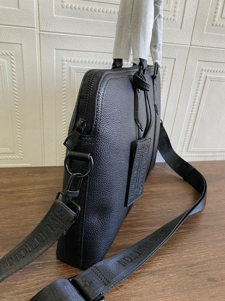Stylish Refined Leather Crossbody Bag