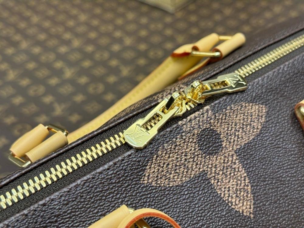 Stylish Refined Monogram Shoulder Bag
