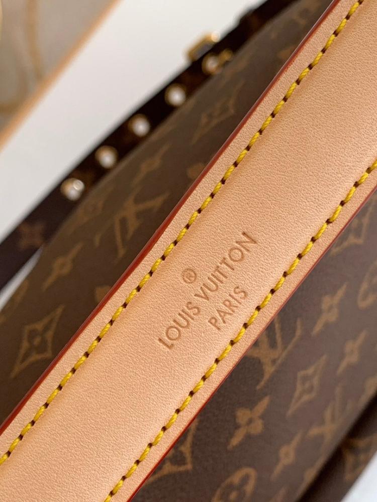 Classic Elegant Shoulder Bag