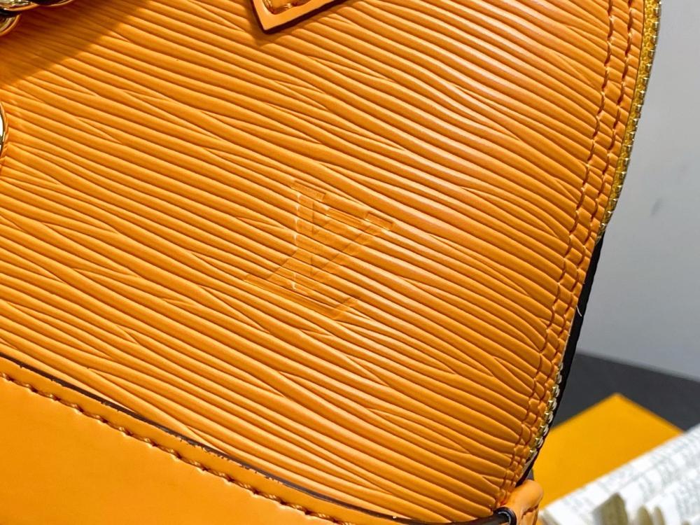 Woven Shoulder Bag