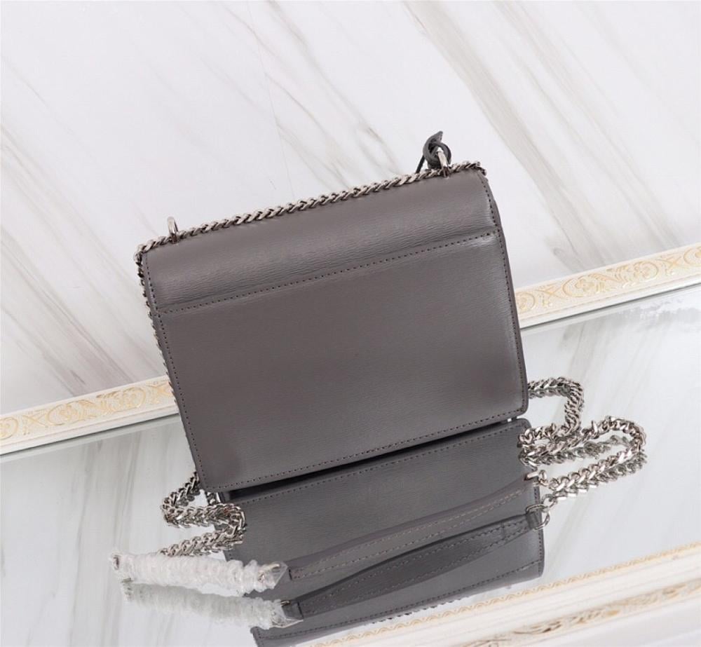 Elegant Refined Silver Leather Shoulder Bag