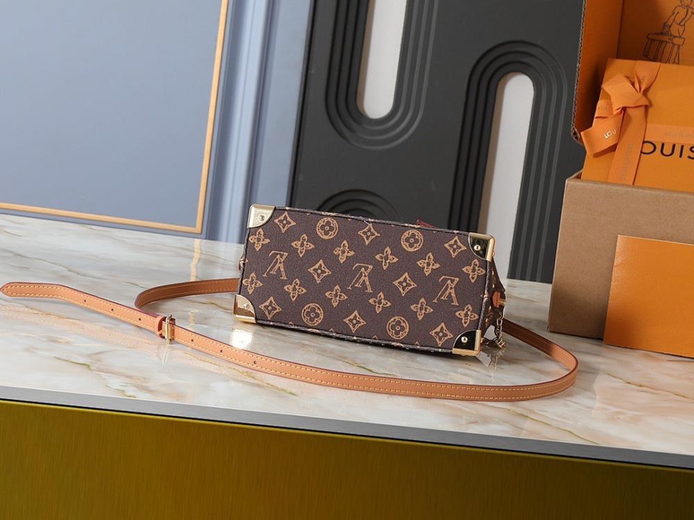 Alma Calfskin Shoulder Bag