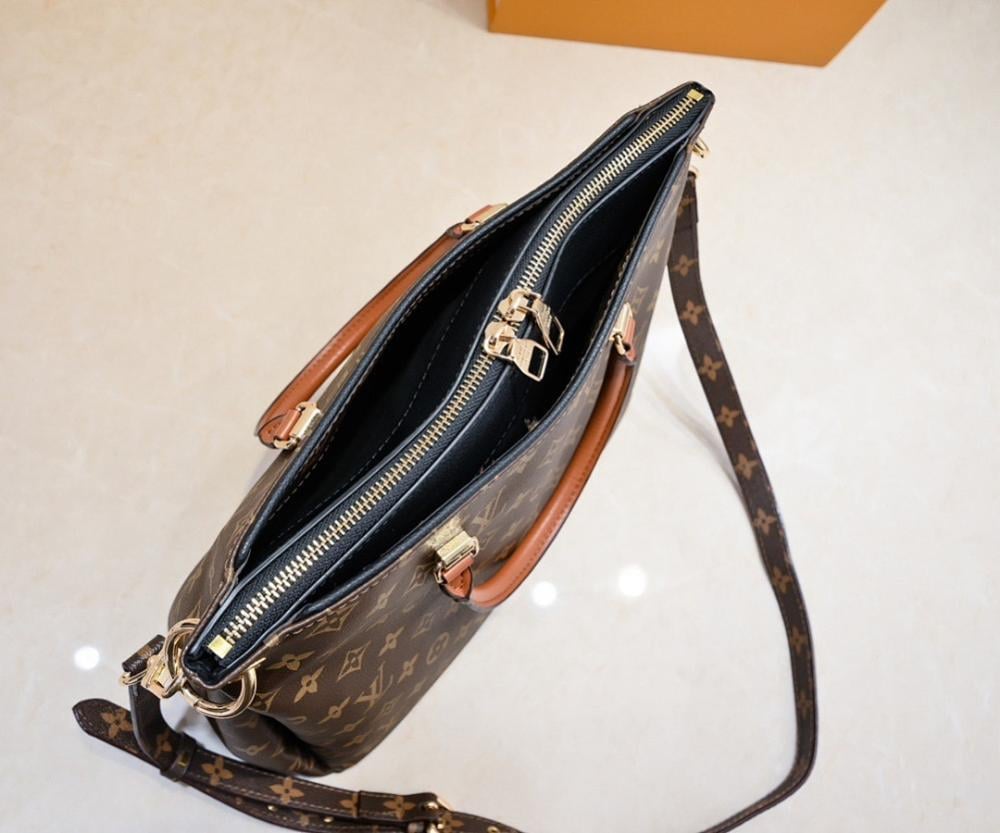 Stylish Shoulder Bag – Special Edition