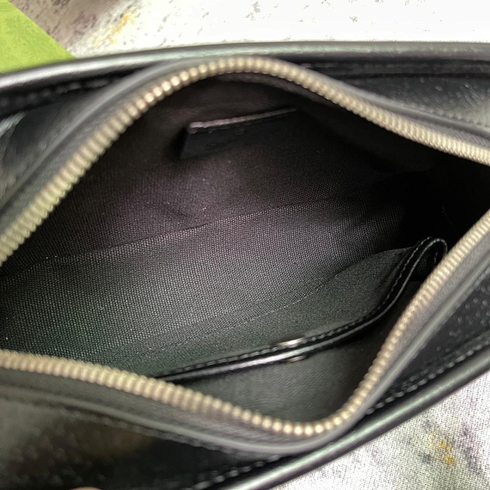 Elegant Refined Shoulder Bag