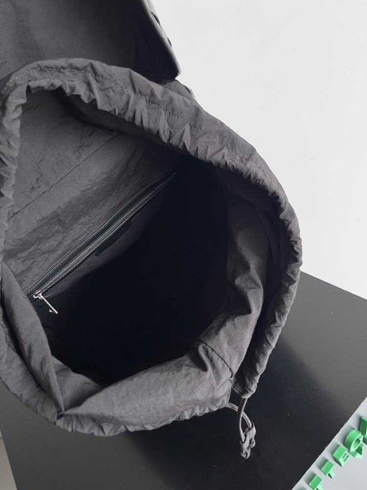 Elegant Premium Quilted Travel Bag