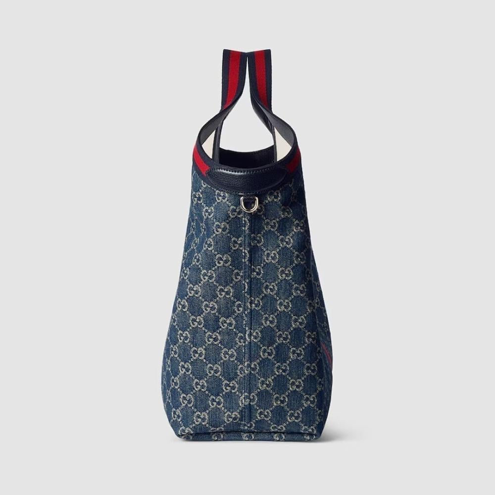Elegant Refined Shoulder Bag