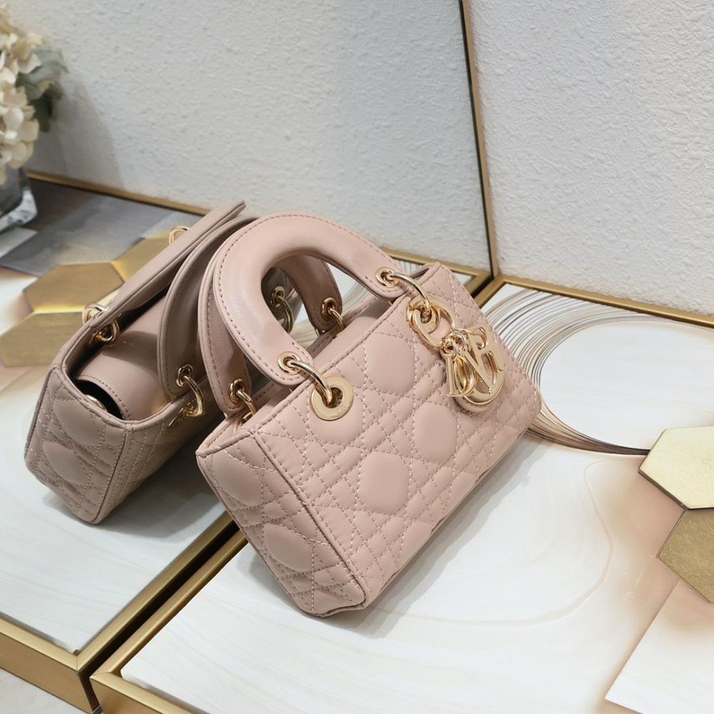 Luxury Stylish Leather Shoulder Bag – Special Edition
