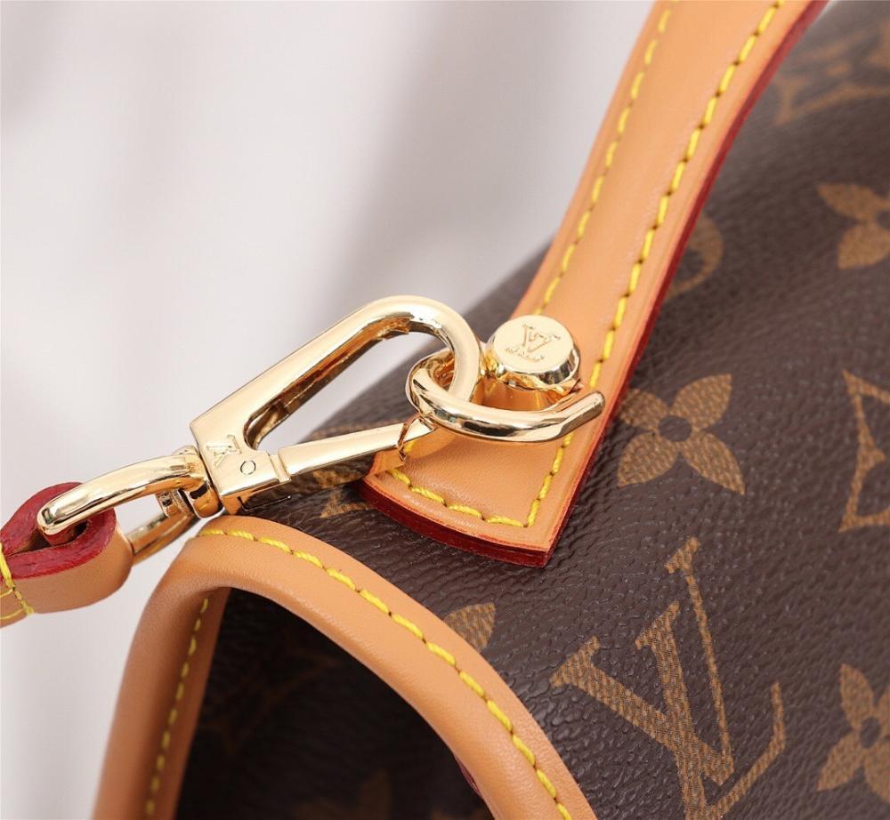 Kelly Shoulder Bag