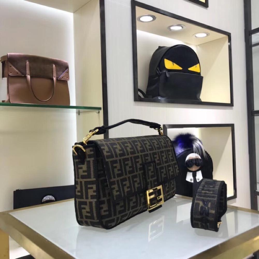 Elegant Shoulder Bag