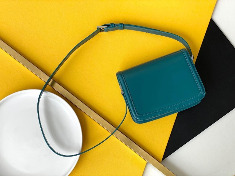 Classic Modern Leather Bag