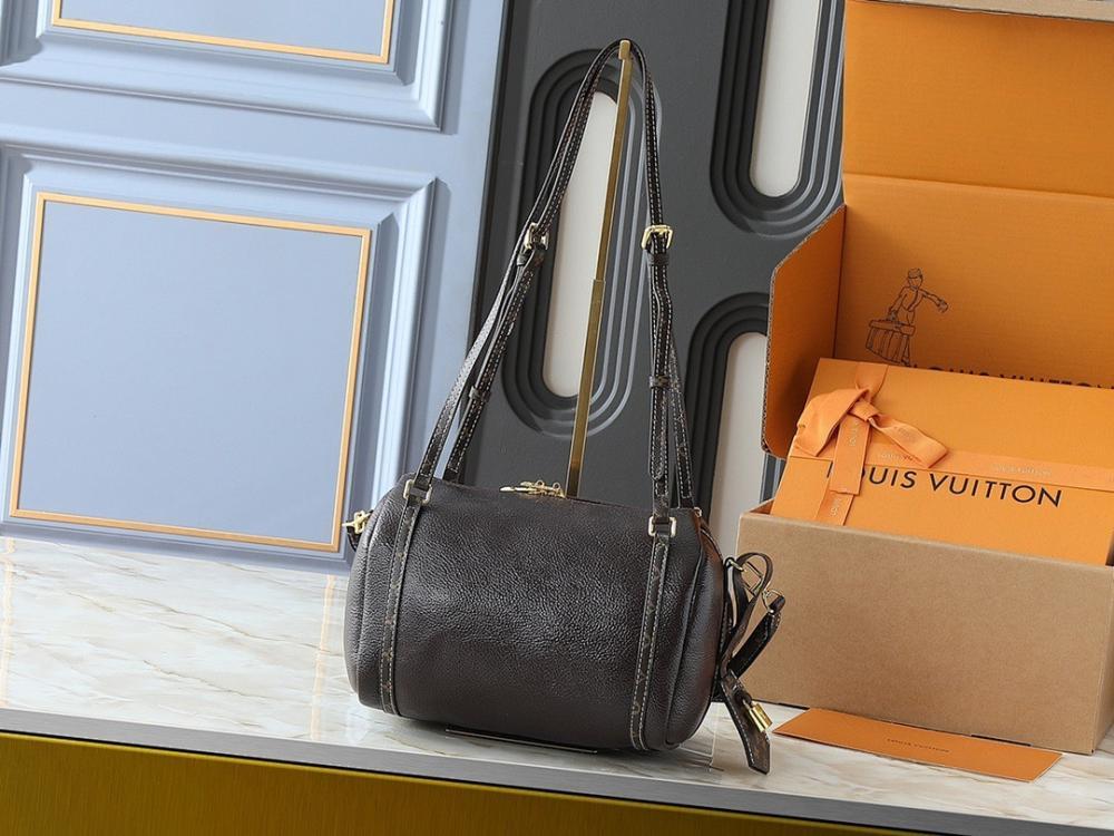 Classic Italian-Inspired Crossbody Bag