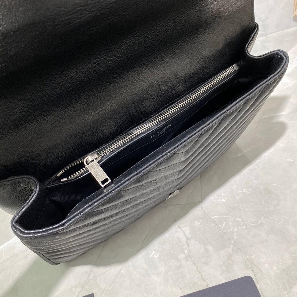 Modern Elegant Leather Bag