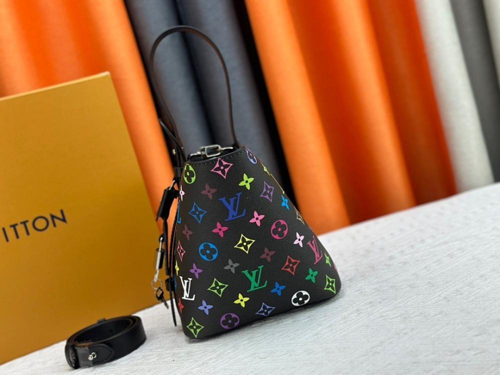 Stylish Refined Bucket Bag