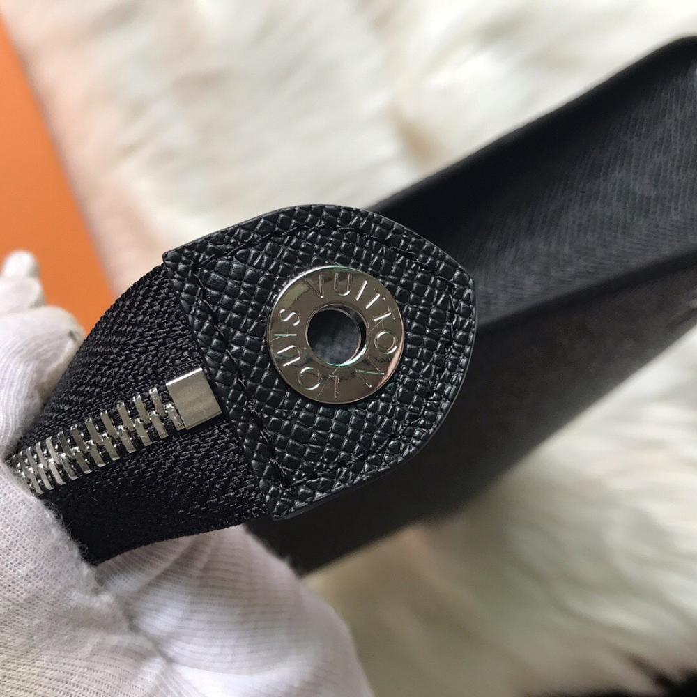 Modern Stylish Black Travel Bag