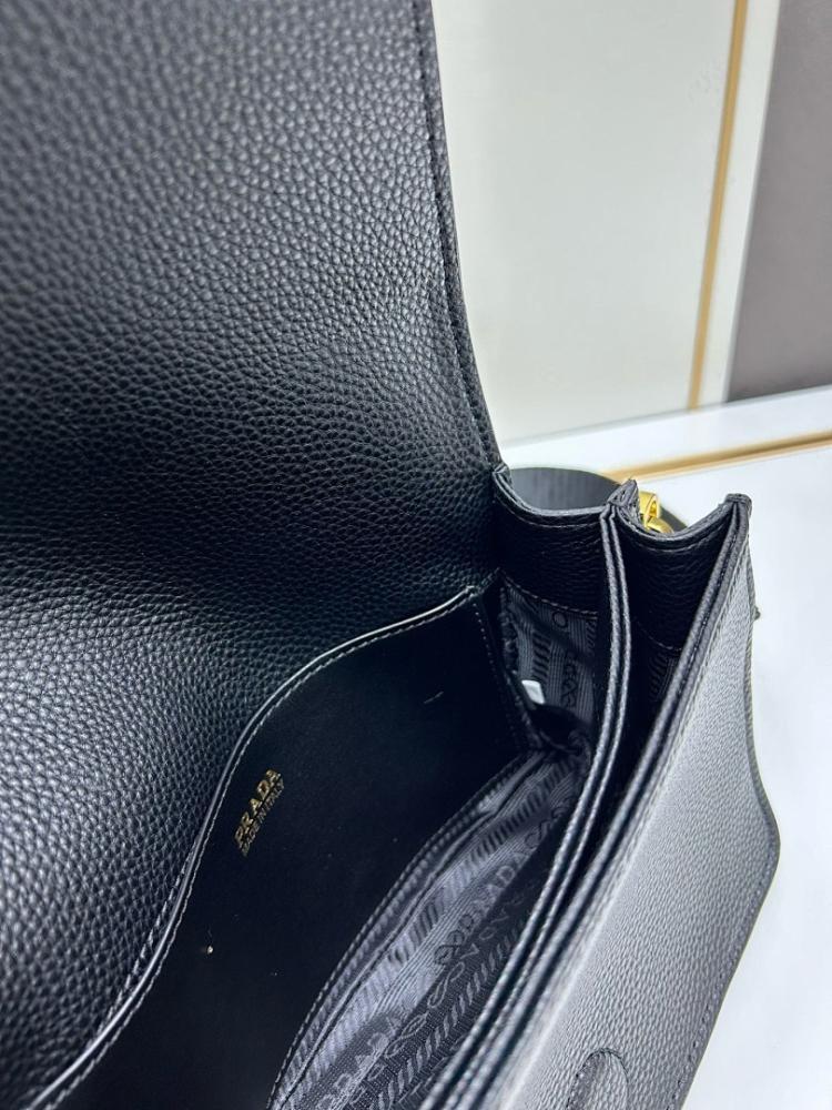 Modern Leather Shoulder Bag – Limited Edition