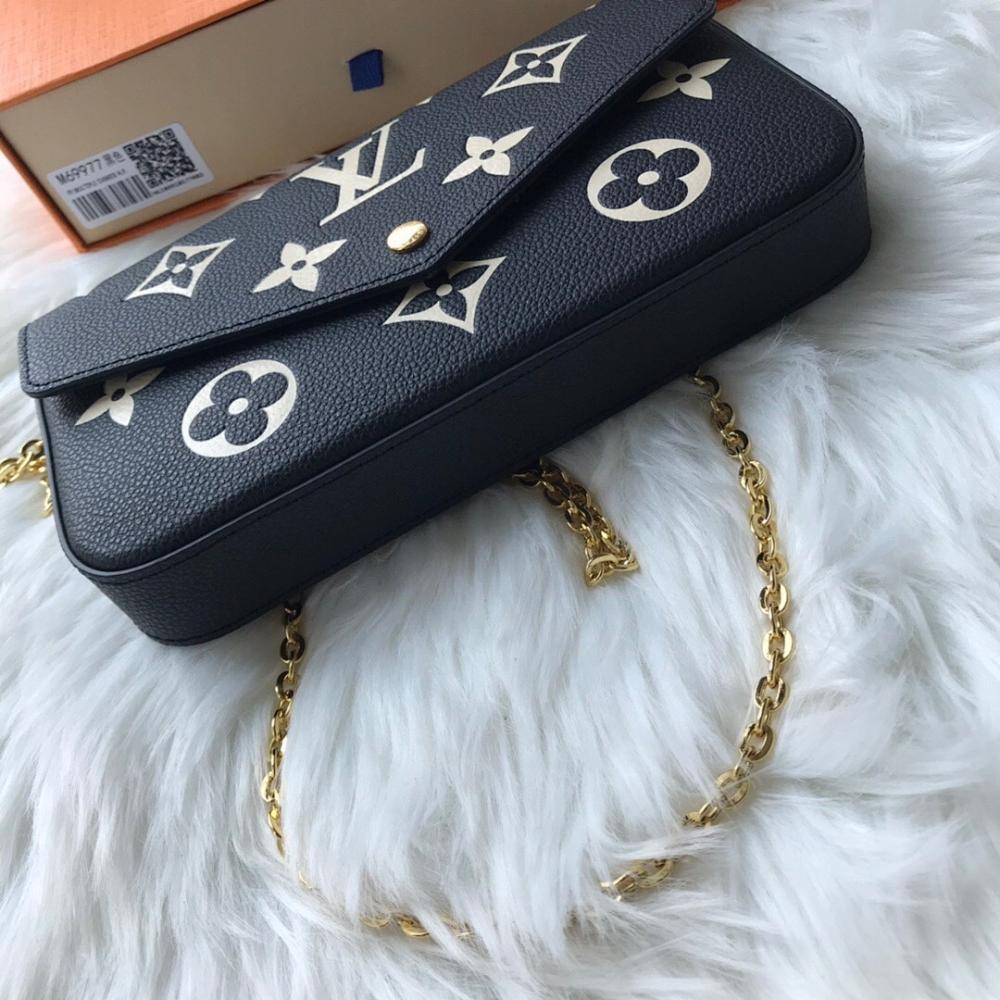 Classic Italian-Inspired Leather Crossbody Bag
