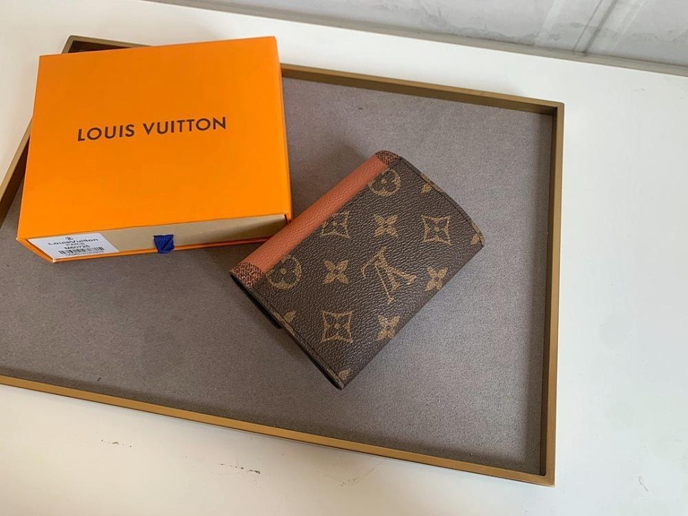 Italian-Inspired Luxury Gold Canvas Wallet