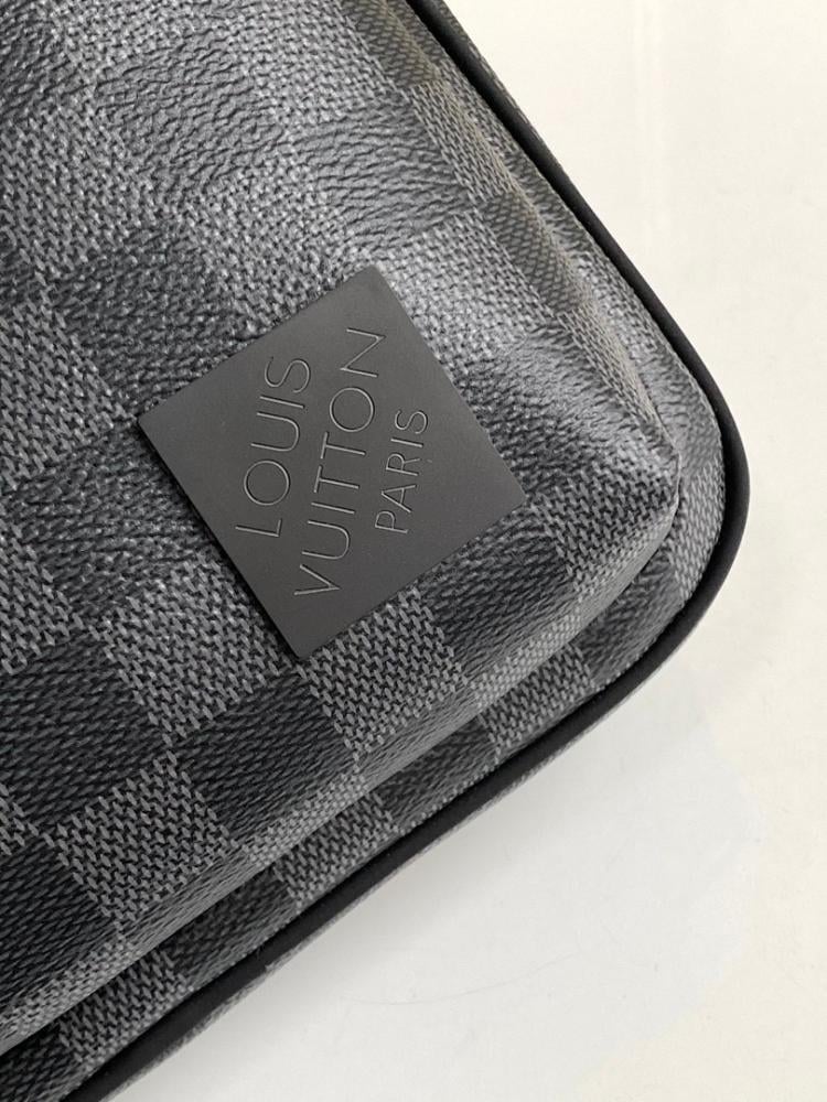 Italian-Inspired Stylish Leather Shoulder Bag