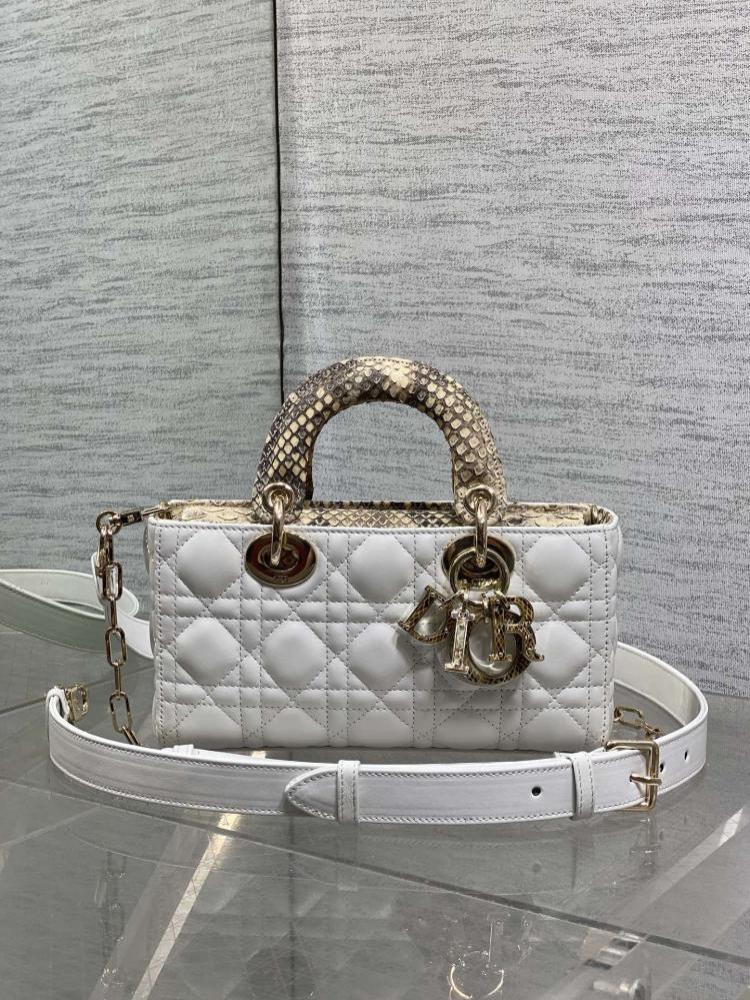 Elegant Leather Top Handle Bag