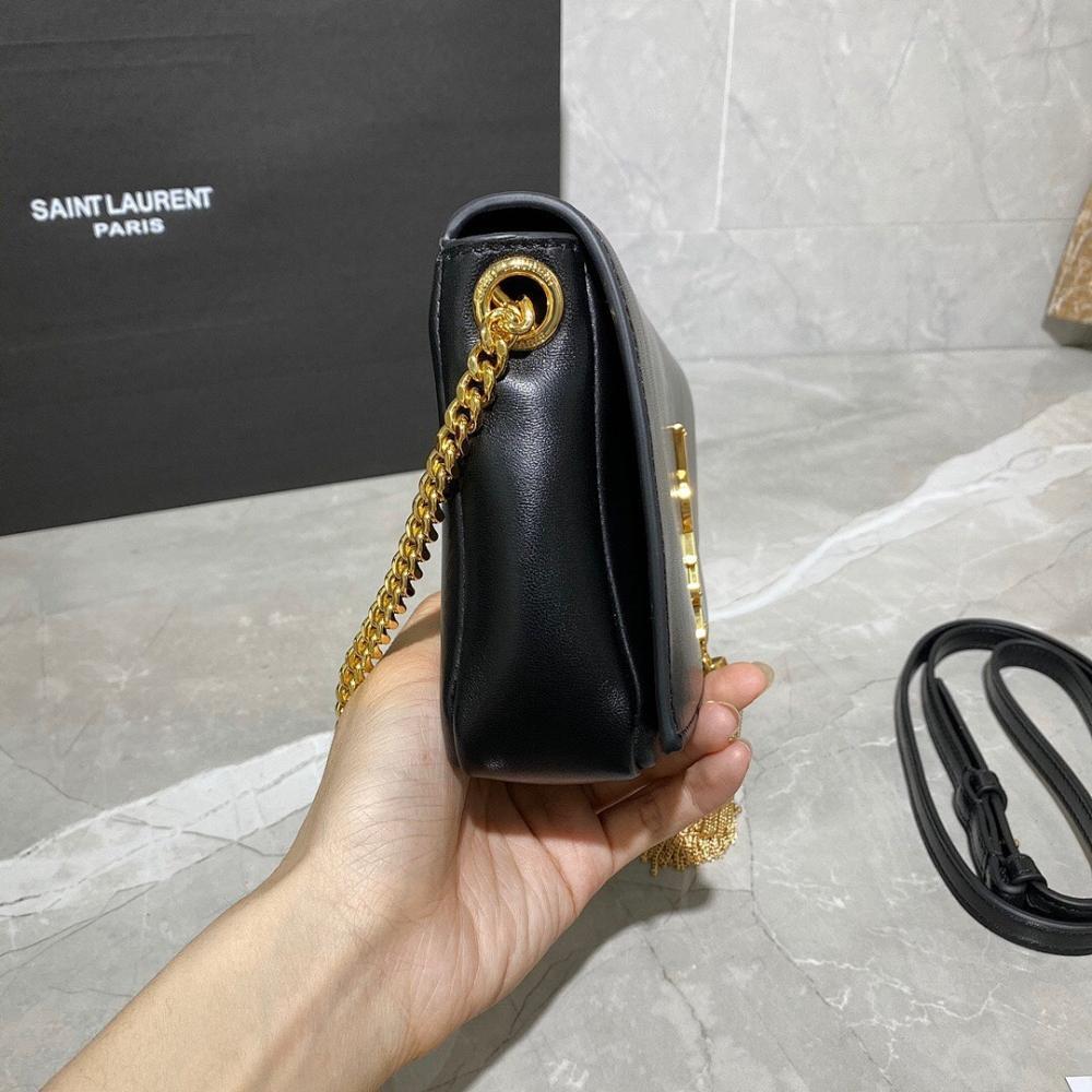 Italian-Inspired Luxury Lambskin Shoulder Bag