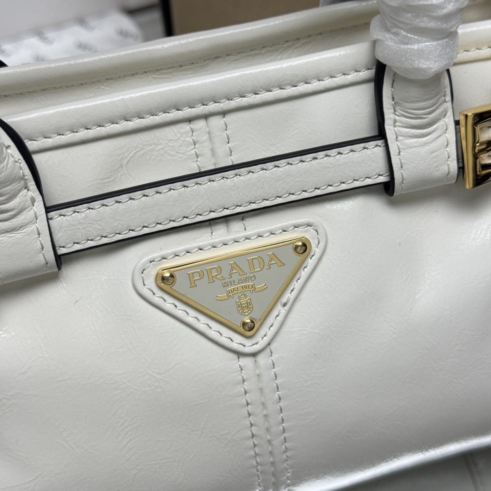 Classic Crossbody Bag