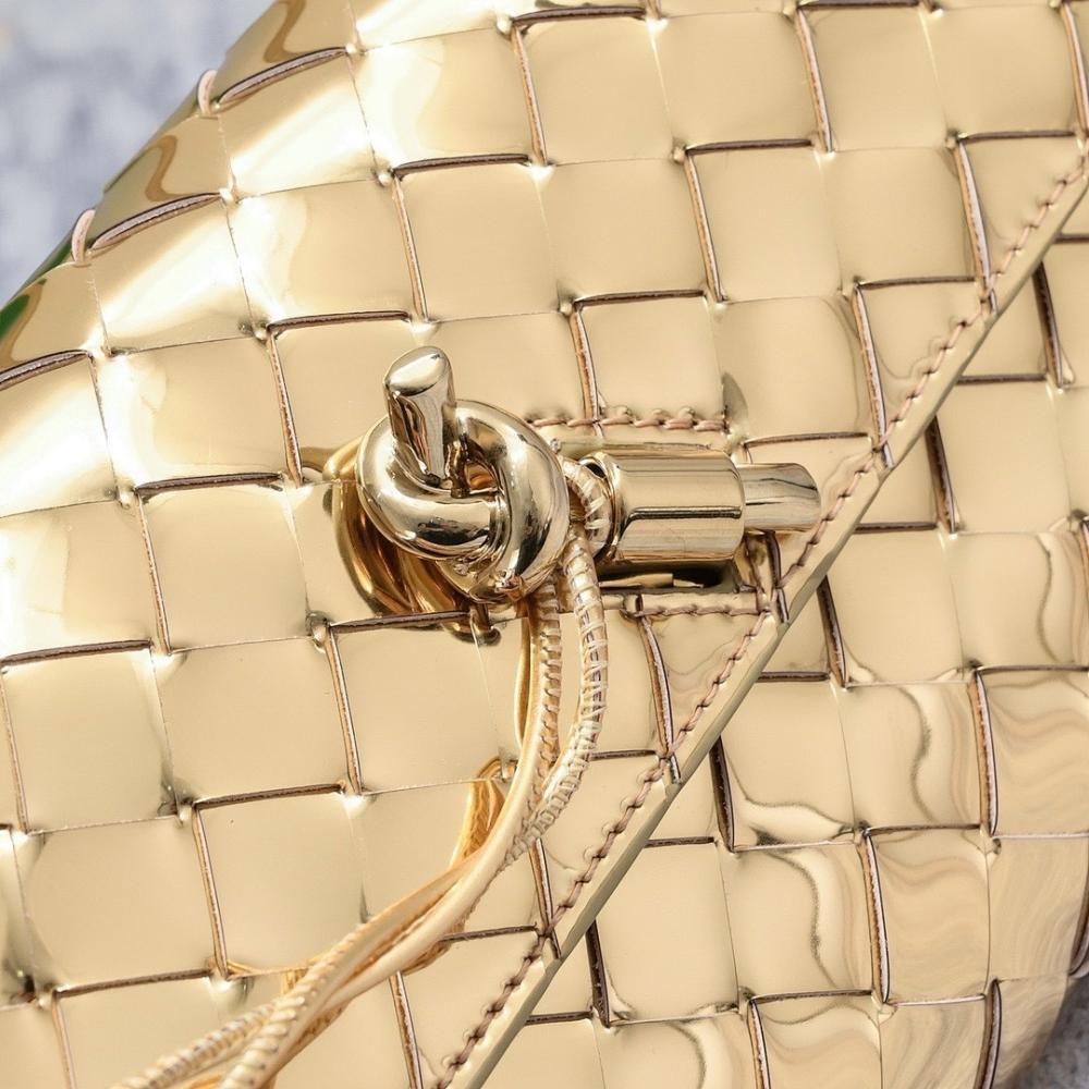Luxury Shoulder Bag ??Limited Edition