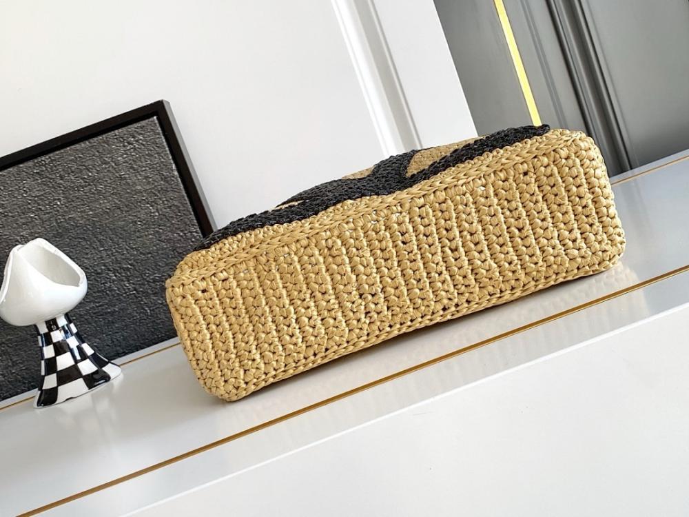 VLogo Signature Raffia Shoulder Bag